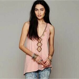 Free People Women Embroidered Boho Focus On Center Beaded Tank Top‎ Medium Pink